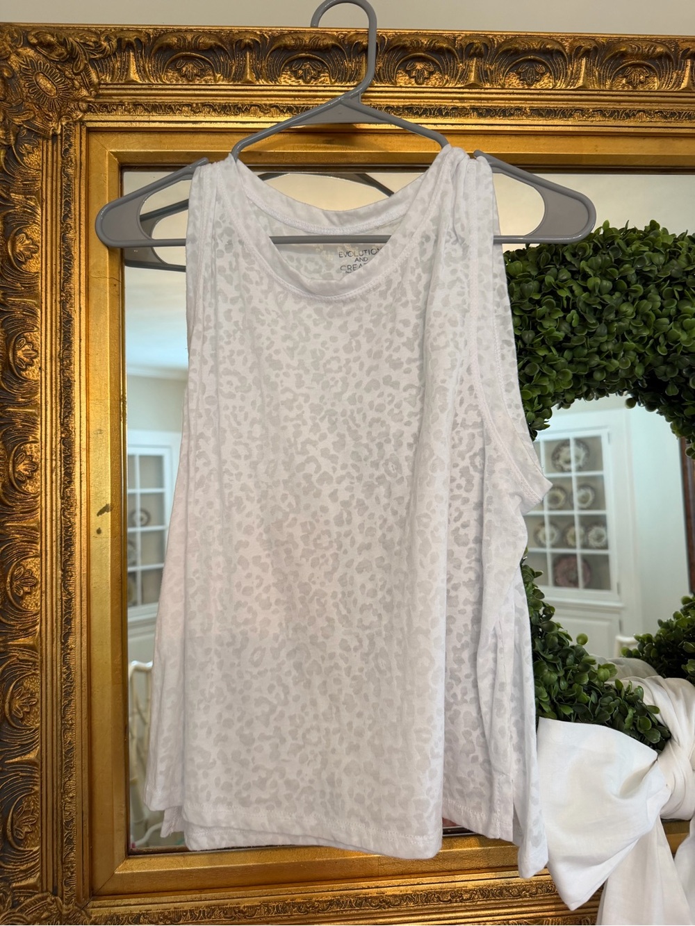 Xhilaration White Leopard-Print Scoop Tank